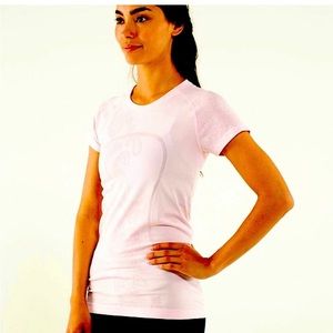 LULULEMON Run Swiftly Tech Short Sleeve Paisley Top..Size:S/M
